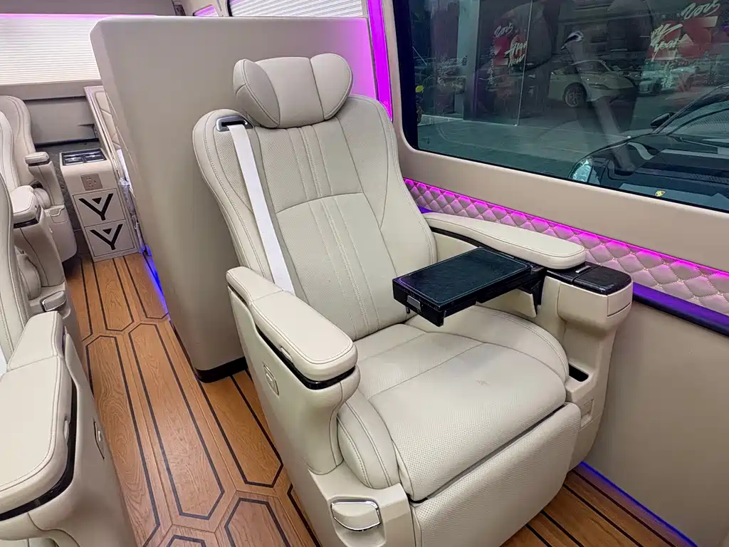 Toyota Toyota Coaster 2024 4.0L Manual 2025 - thumbnail 18