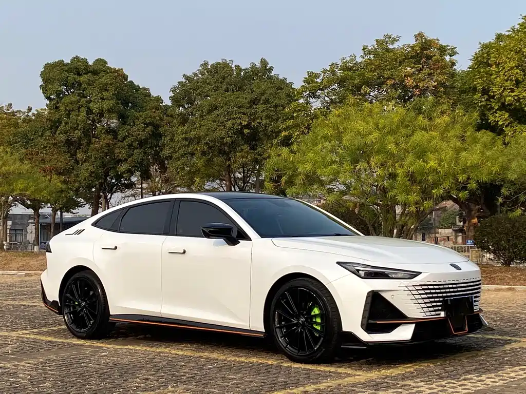 Changan Changan UNI-V 2022 1.5T Sport Edition 2022 - thumbnail 3