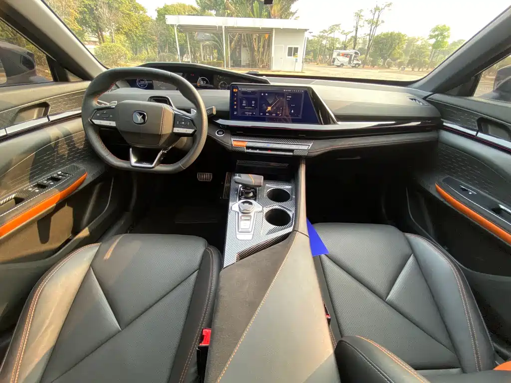 Changan Changan UNI-V 2022 1.5T Sport Edition 2022 - thumbnail 4