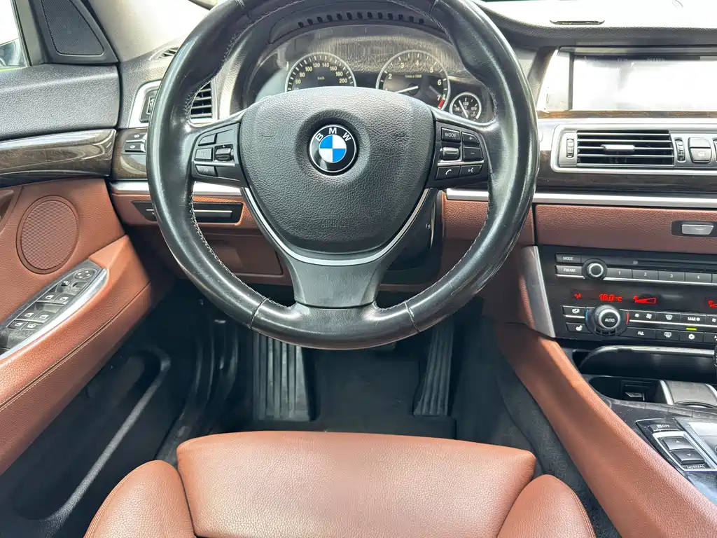 BMW BMW 5 Series GT 2010 535i Luxury Model 2010 - thumbnail 9