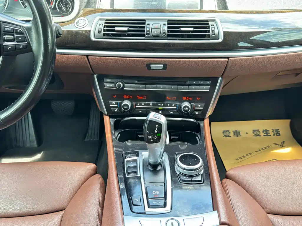 BMW BMW 5 Series GT 2010 535i Luxury Model 2010 - thumbnail 16