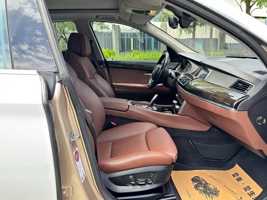 BMW BMW 5 Series GT 2010 535i Luxury Model 2010 - thumbnail 2