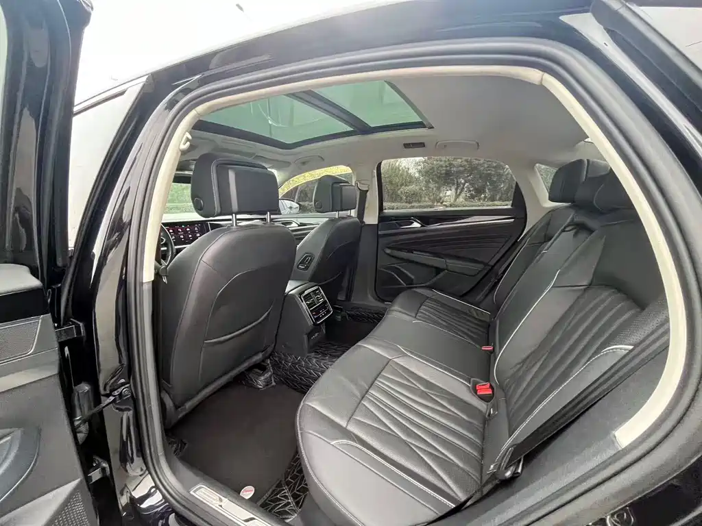Volkswagen Volkswagen Passat 2023 Facelift 330TSI Galaxy Luxury Edition 2023 - thumbnail 8