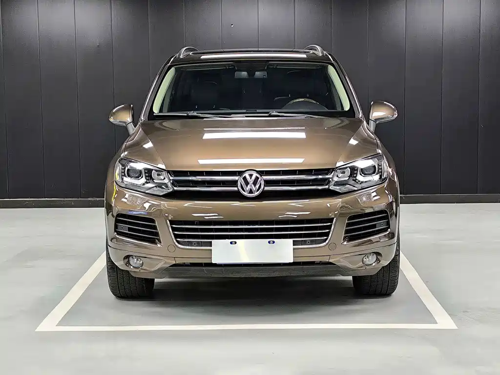 Volkswagen Volkswagen Touareg 2011 3.0 TSI High Configuration Model 2013 - thumbnail 2