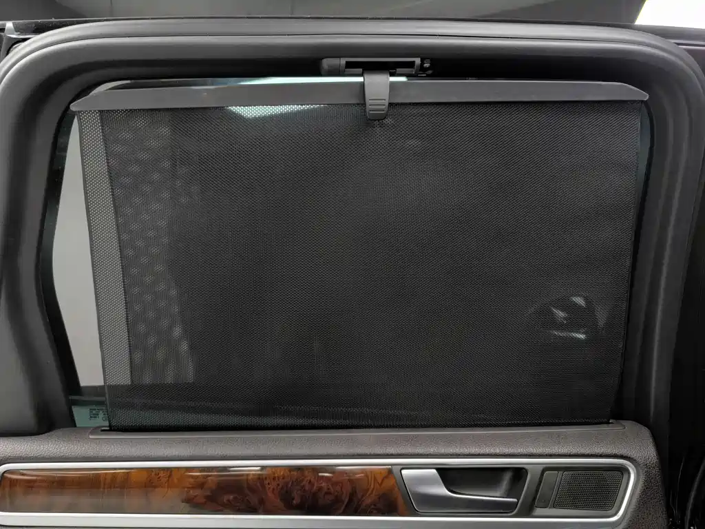 Volkswagen Volkswagen Touareg 2011 3.0 TSI High Configuration Model 2013 - thumbnail 10