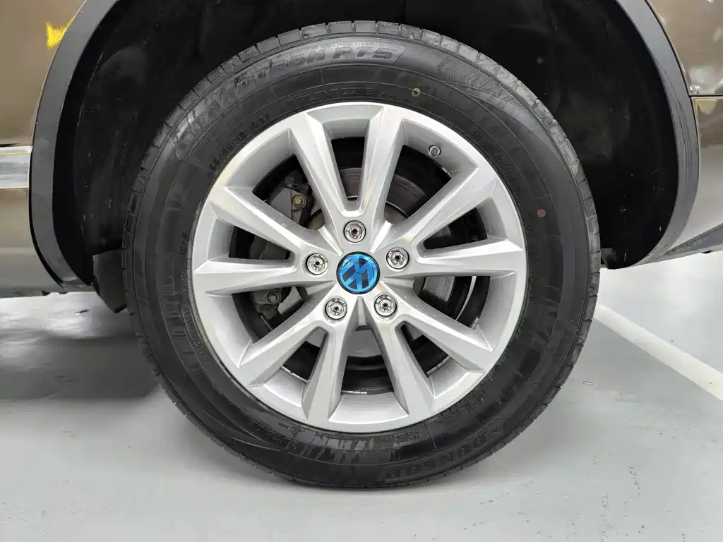 Volkswagen Volkswagen Touareg 2011 3.0 TSI High Configuration Model 2013 - thumbnail 12