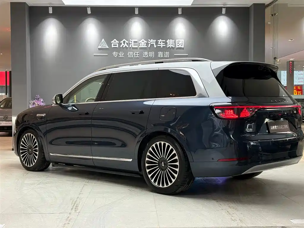 AITO Aito M9 2025 Extended Range Ultra 52kWh 6-seat Version (192-line LiDAR) 2025 - thumbnail 4