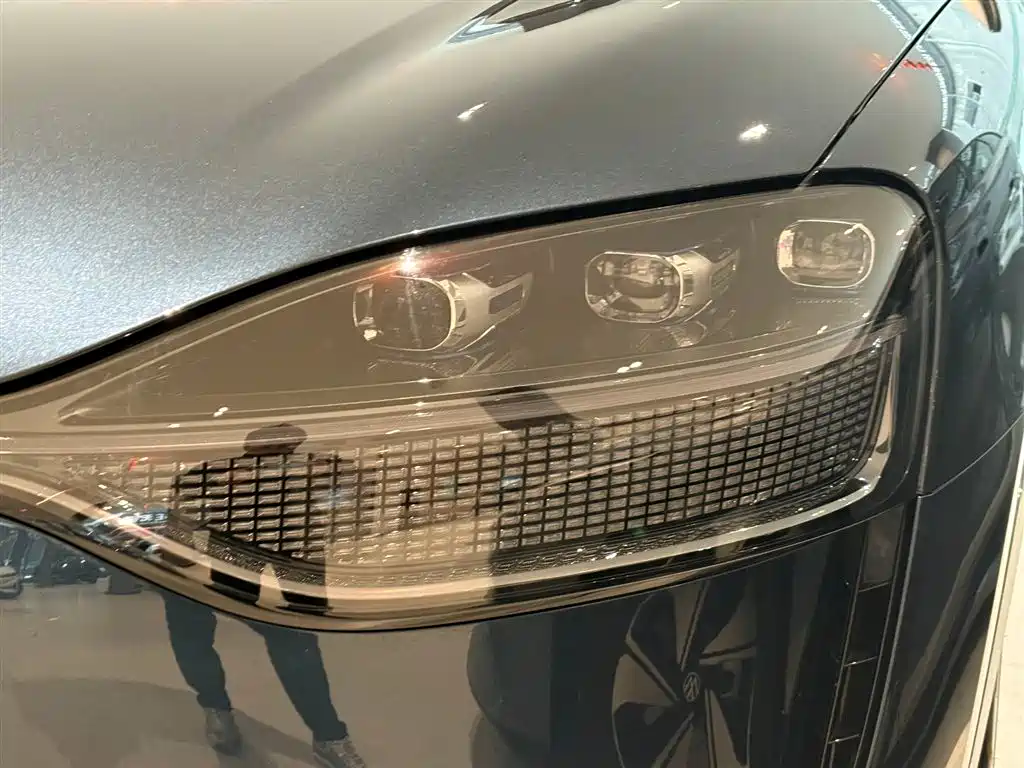 AITO Aito M9 2025 Extended Range Ultra 52kWh 6-seat Version (192-line LiDAR) 2025 - thumbnail 8