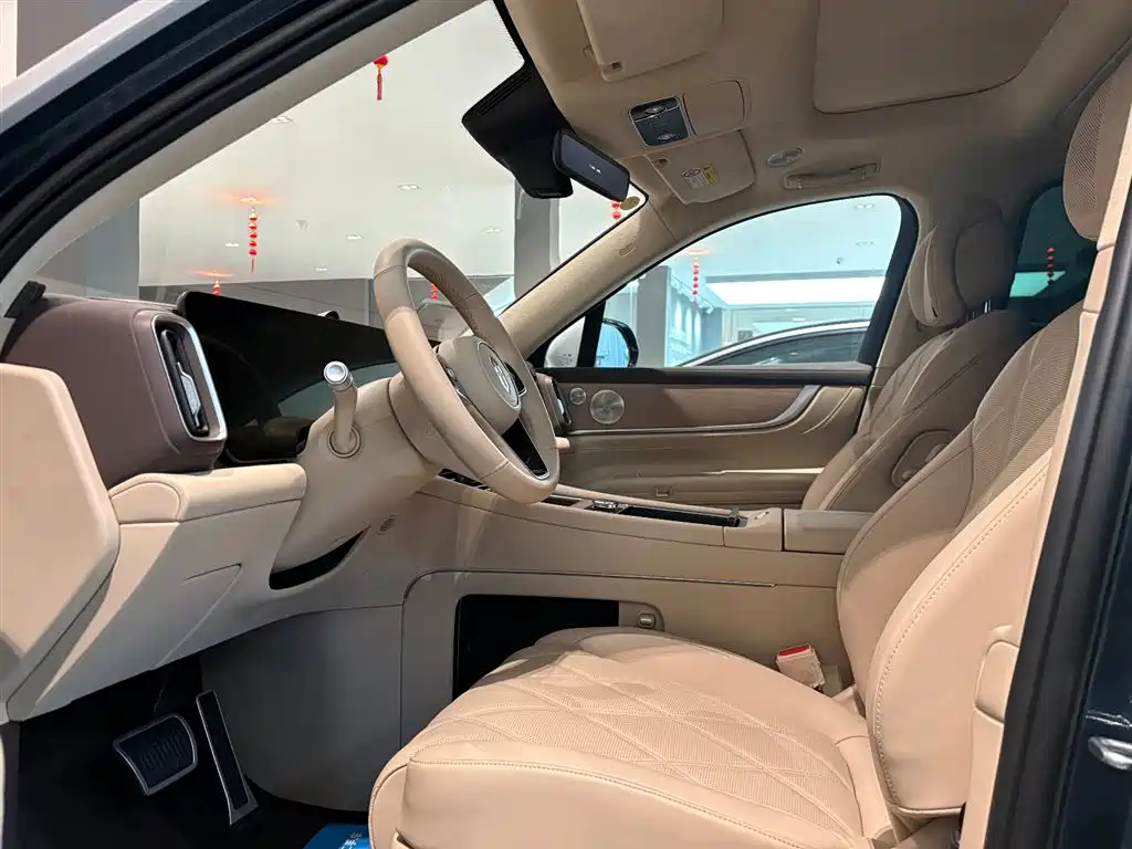 AITO Aito M9 2025 Extended Range Ultra 52kWh 6-seat Version (192-line LiDAR) 2025 - thumbnail 9