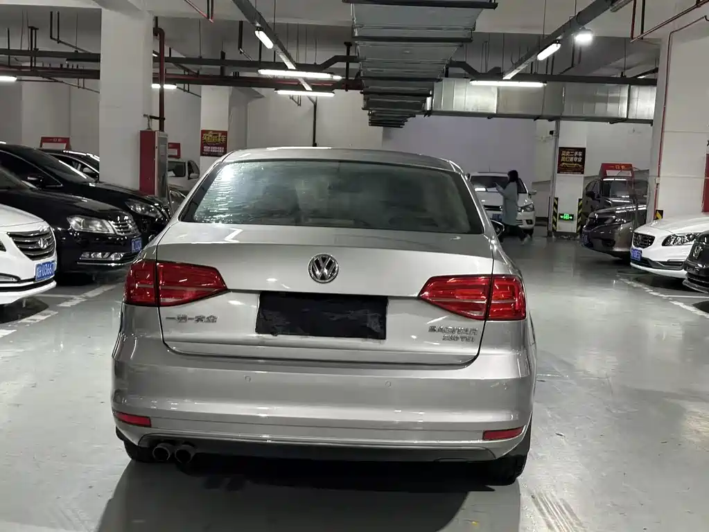 Volkswagen Volkswagen Sagitar 2015 230TSI Automatic Comfort Model 2015 - thumbnail 7