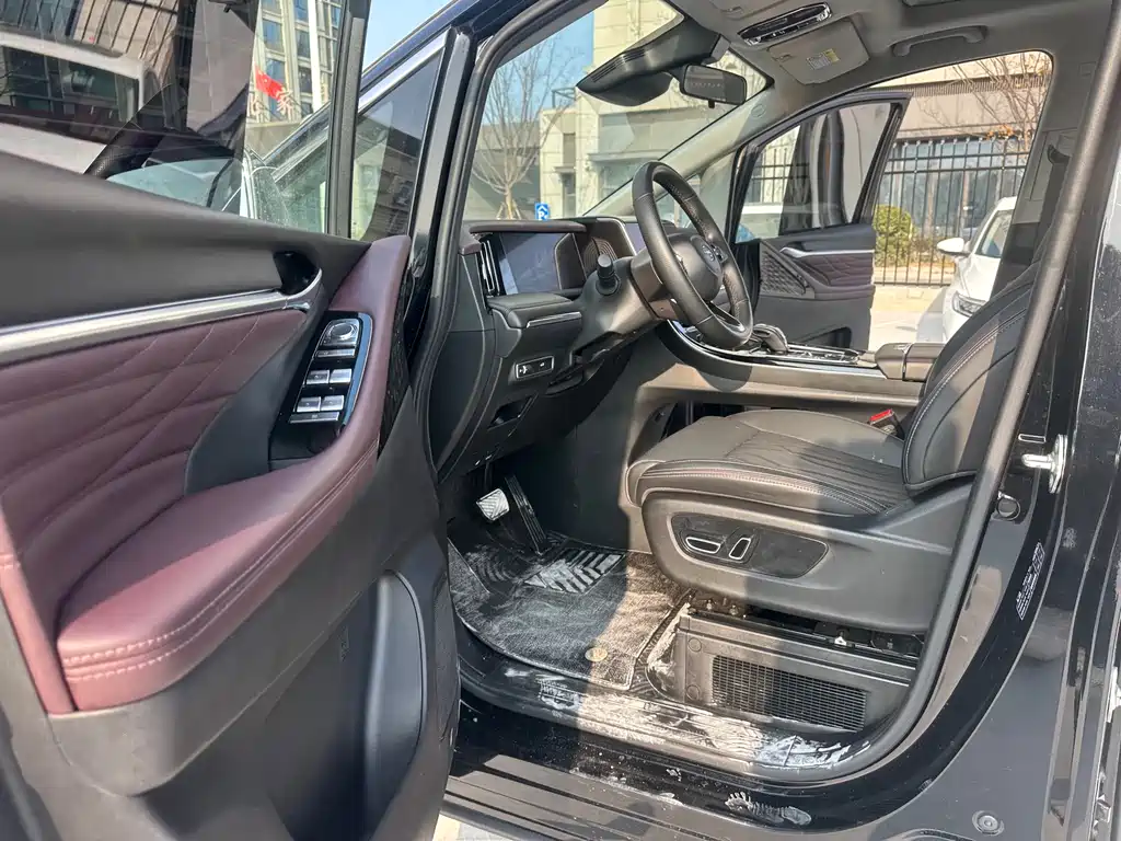 GAC Trumpchi GAC Trumpchi M8 2023 Master Series Hybrid Flagship Edition 2023 - thumbnail 9