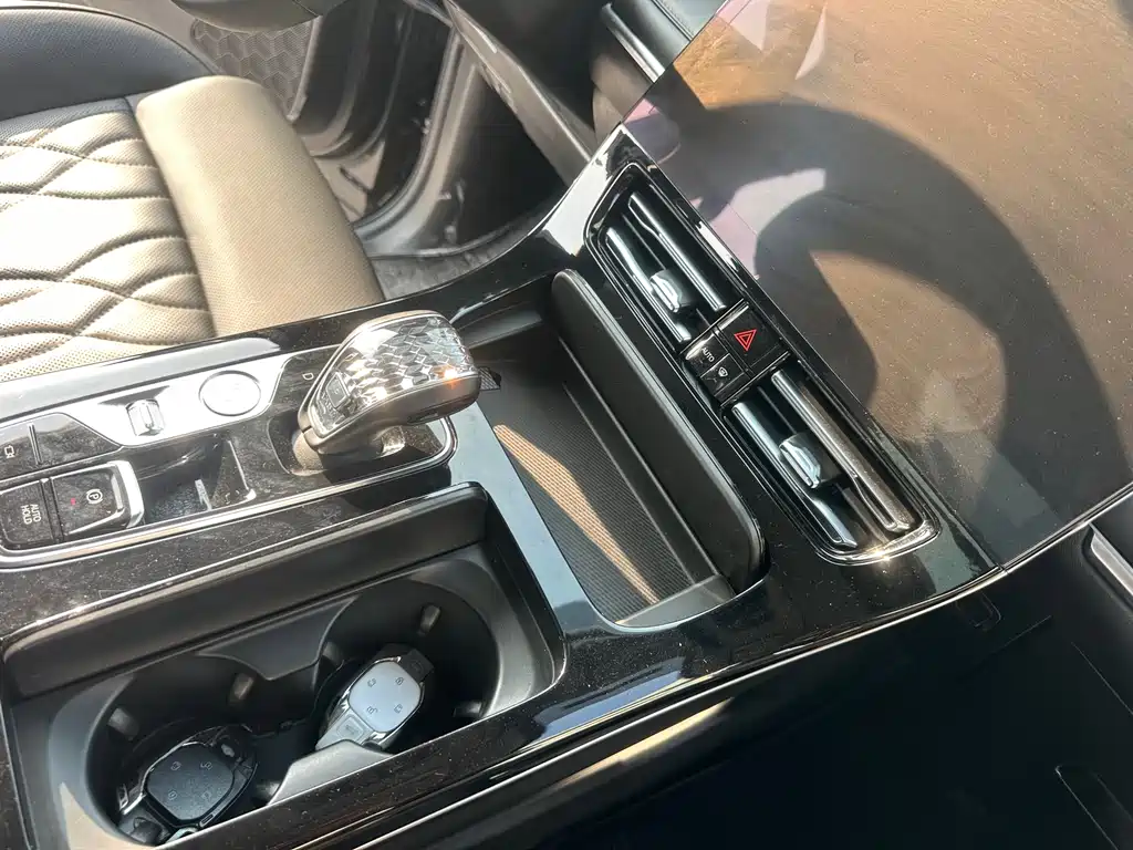 GAC Trumpchi GAC Trumpchi M8 2023 Master Series Hybrid Flagship Edition 2023 - thumbnail 24