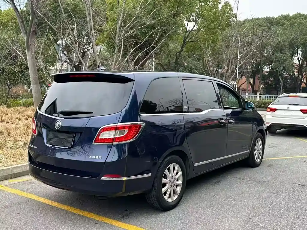 Buick Buick GL8 2011 3.0L XT Luxury Business Flagship Edition 2011 - thumbnail 4