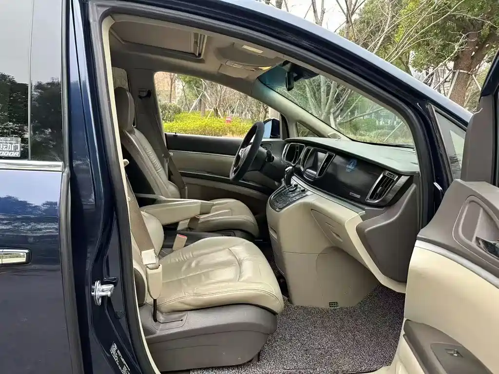 Buick Buick GL8 2011 3.0L XT Luxury Business Flagship Edition 2011 - thumbnail 6
