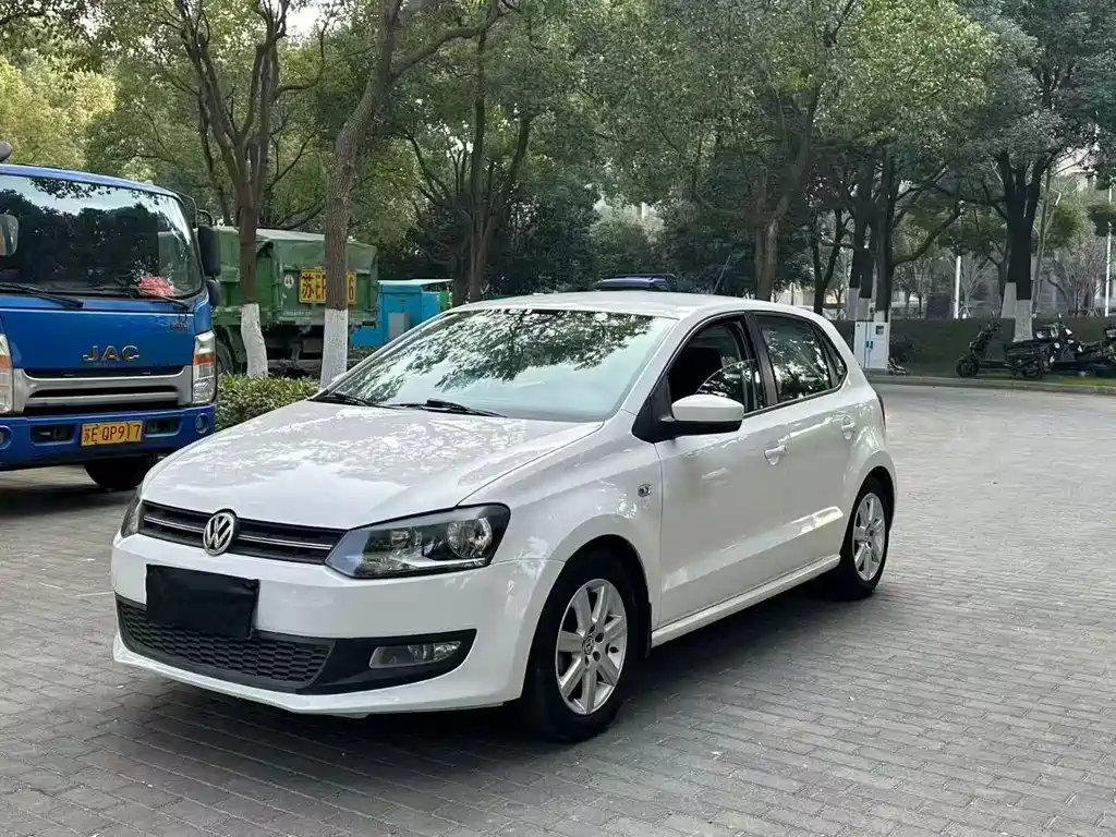 Volkswagen Volkswagen Polo 2014 1.6L Automatic Comfort Edition 2015