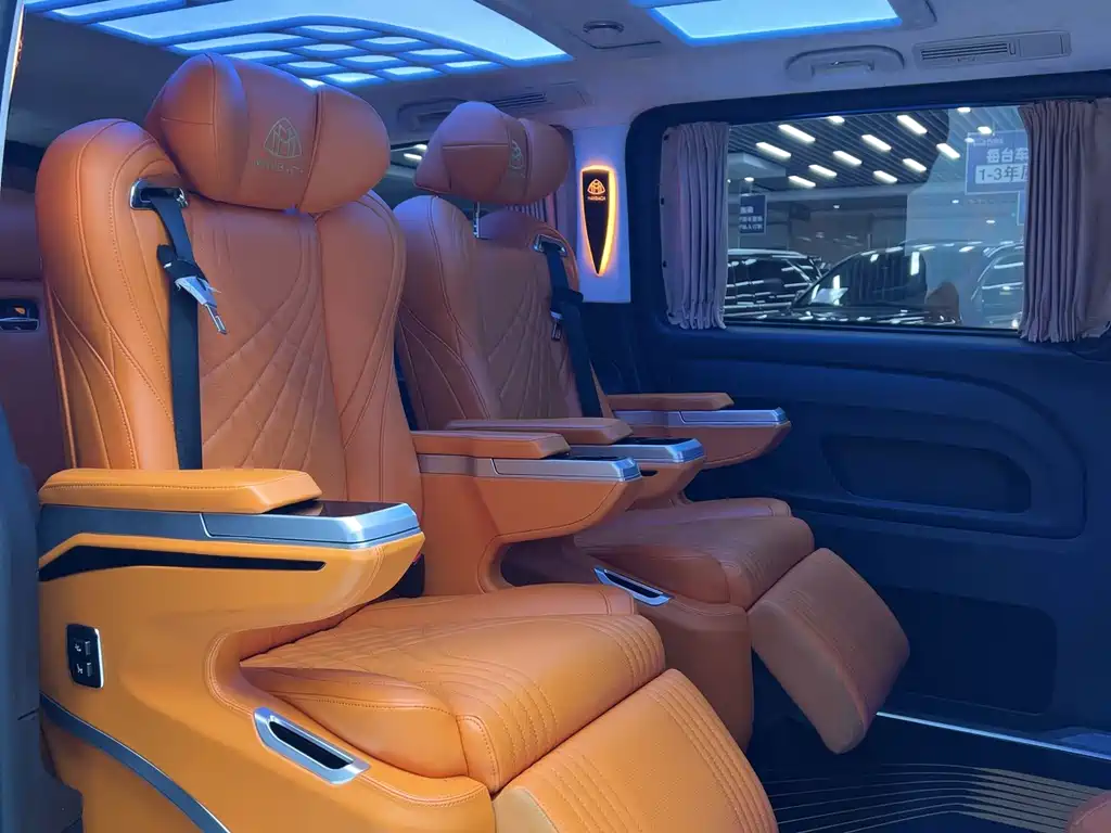 Mercedes-Benz Vito 2021 2.0T Business Edition 7-Seater 2022 - thumbnail 9