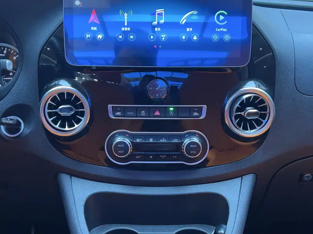 Mercedes-Benz Vito 2021 2.0T Business Edition 7-Seater 2022 - thumbnail 16