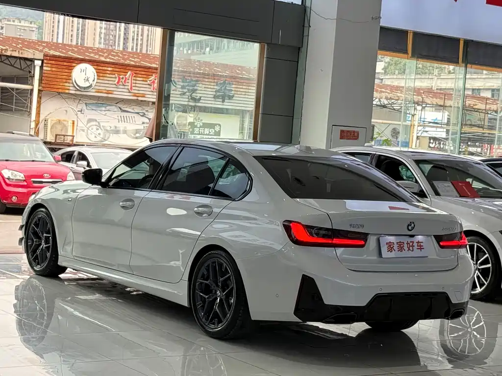 BMW BMW 3 Series 330Li M Sport Night Edition 2025 - thumbnail 15