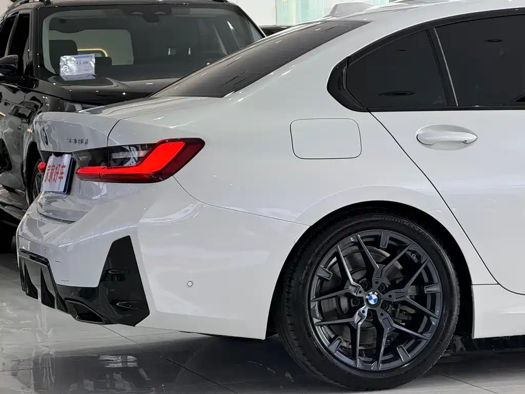 BMW BMW 3 Series 330Li M Sport Night Edition 2025 - thumbnail 17