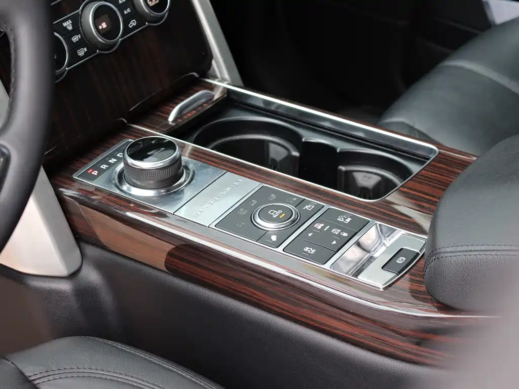 Land Rover Range Rover 2017 3.0 SC V6 Vogue 2018 - thumbnail 10
