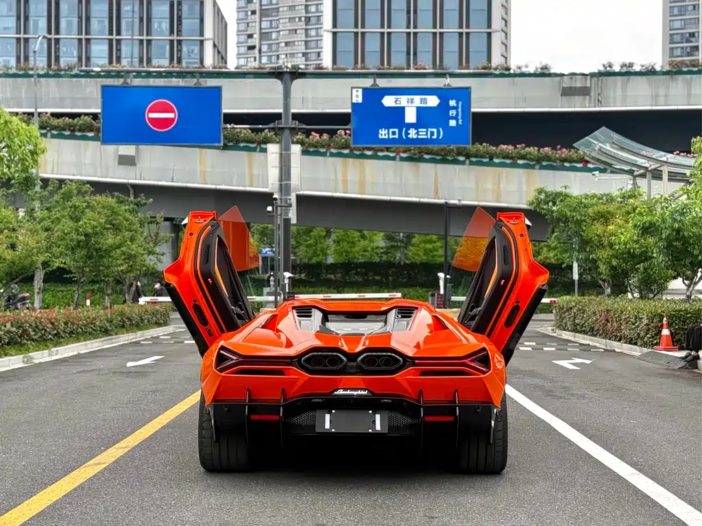 Lamborghini Lamborghini Revuelto 2023 6.5L PHEV Standard Edition 2026 - thumbnail 8