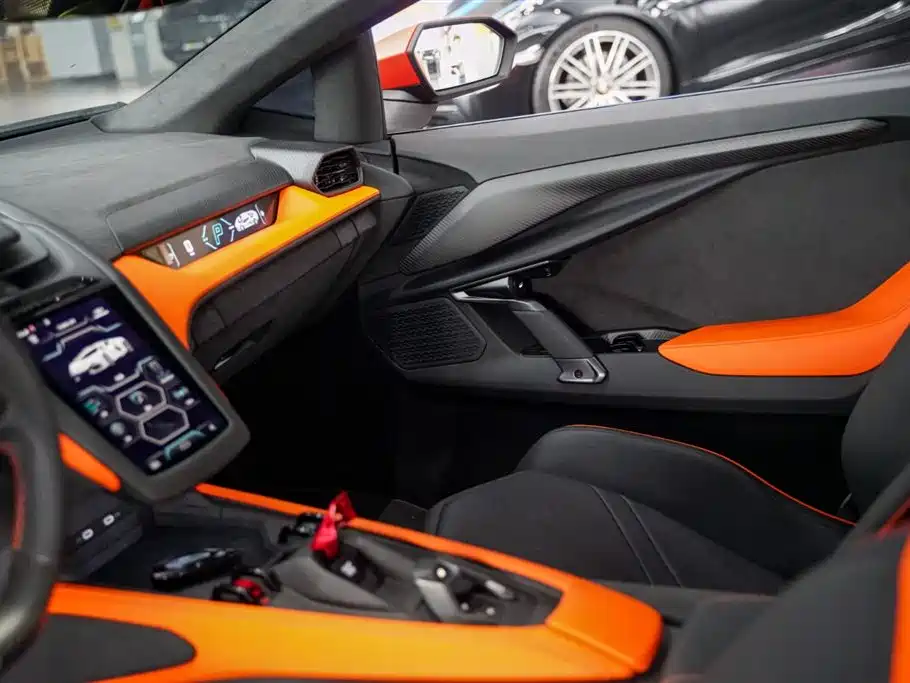 Lamborghini Lamborghini Revuelto 2026 - thumbnail 25