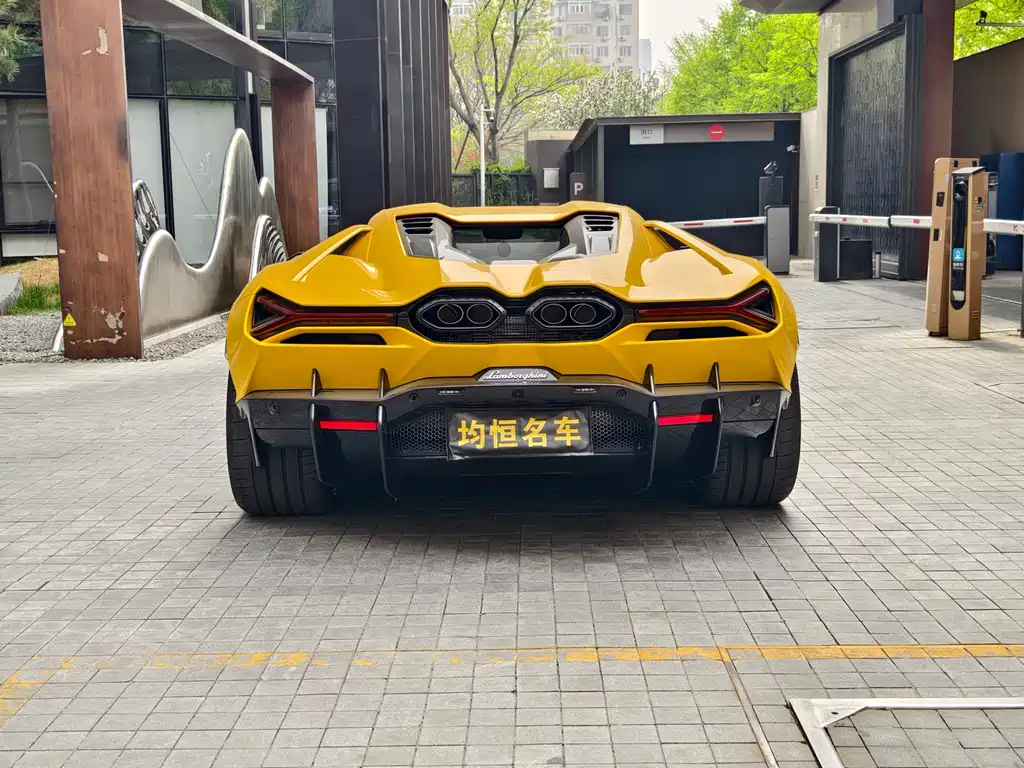 Lamborghini Revuelto 2023 6.5L PHEV Standard 2025 - thumbnail 4