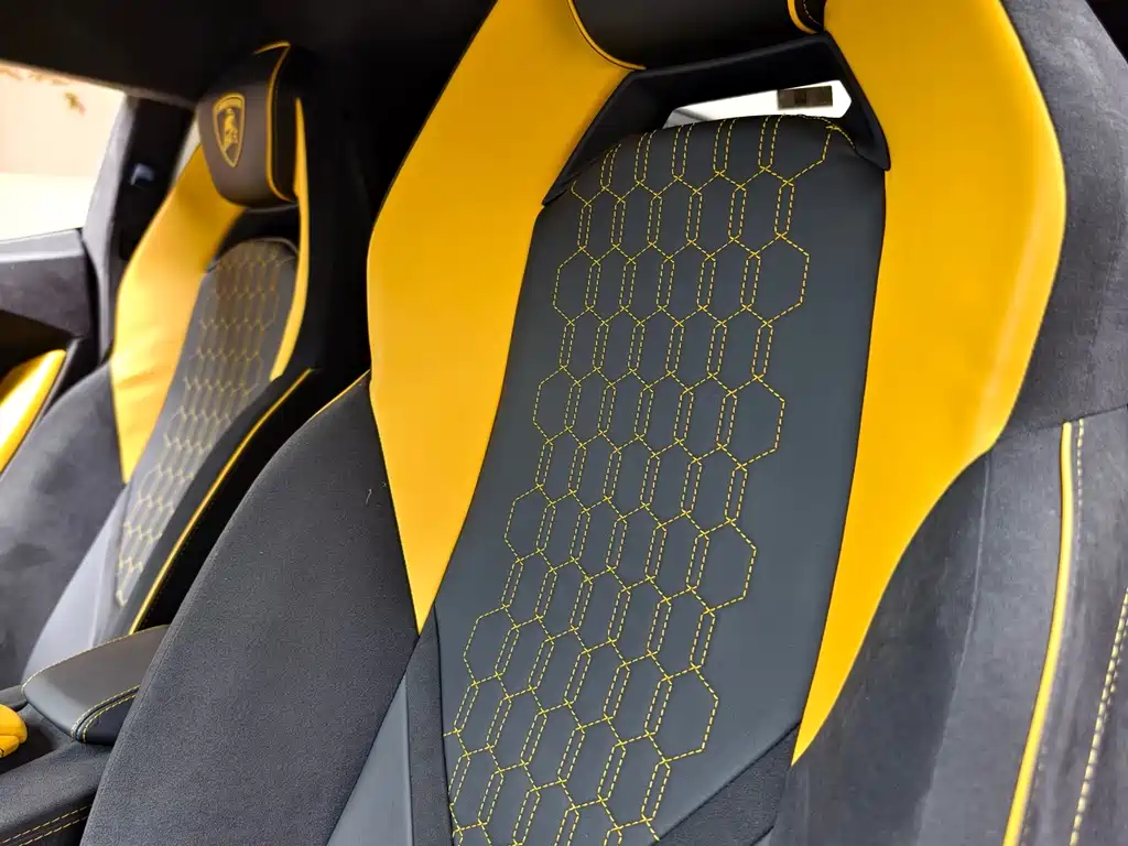 Lamborghini Revuelto 2023 6.5L PHEV Standard 2025 - thumbnail 10