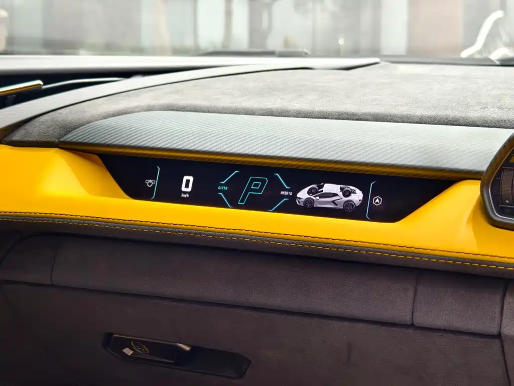 Lamborghini Revuelto 2023 6.5L PHEV Standard 2025 - thumbnail 11