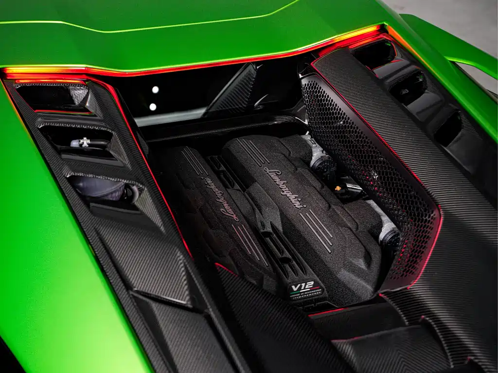 Lamborghini Lamborghini Revuelto 2023 6.5L PHEV Standard 2025 - thumbnail 15