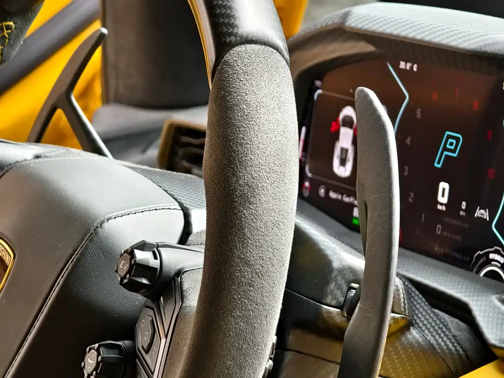 Lamborghini Revuelto 2023 6.5L PHEV Standard 2025 - thumbnail 14