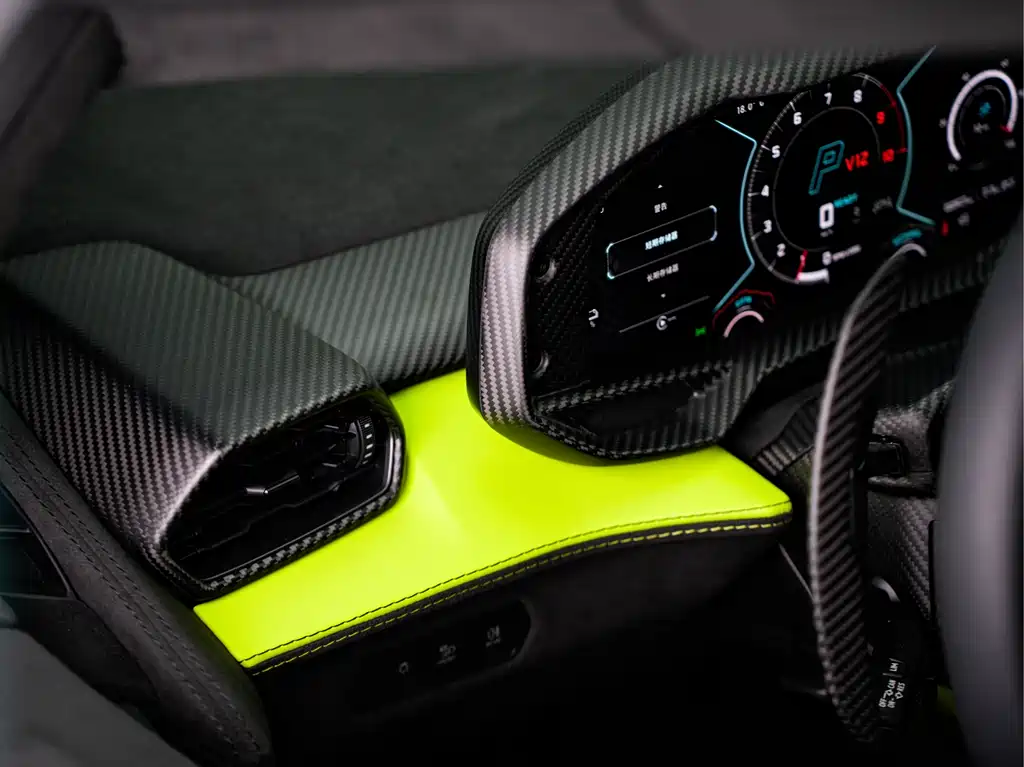 Lamborghini Lamborghini Revuelto 2023 6.5L PHEV Standard 2025 - thumbnail 30