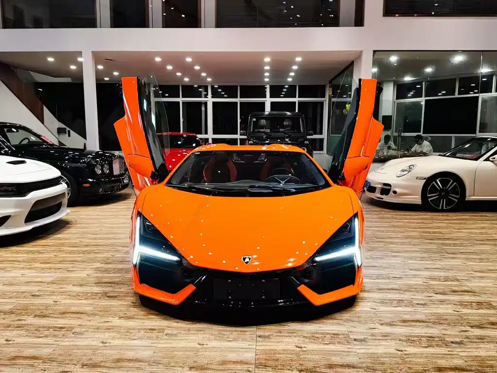 Lamborghini Revuelto 2025 - thumbnail 2