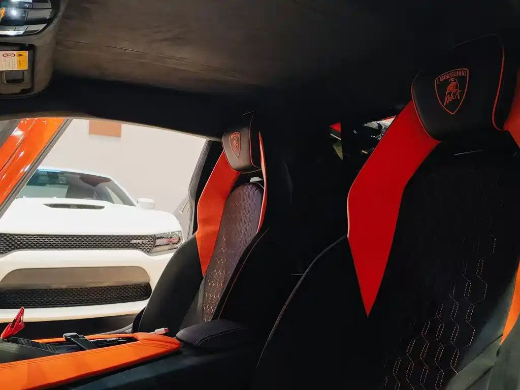 Lamborghini Revuelto 2025 - thumbnail 4