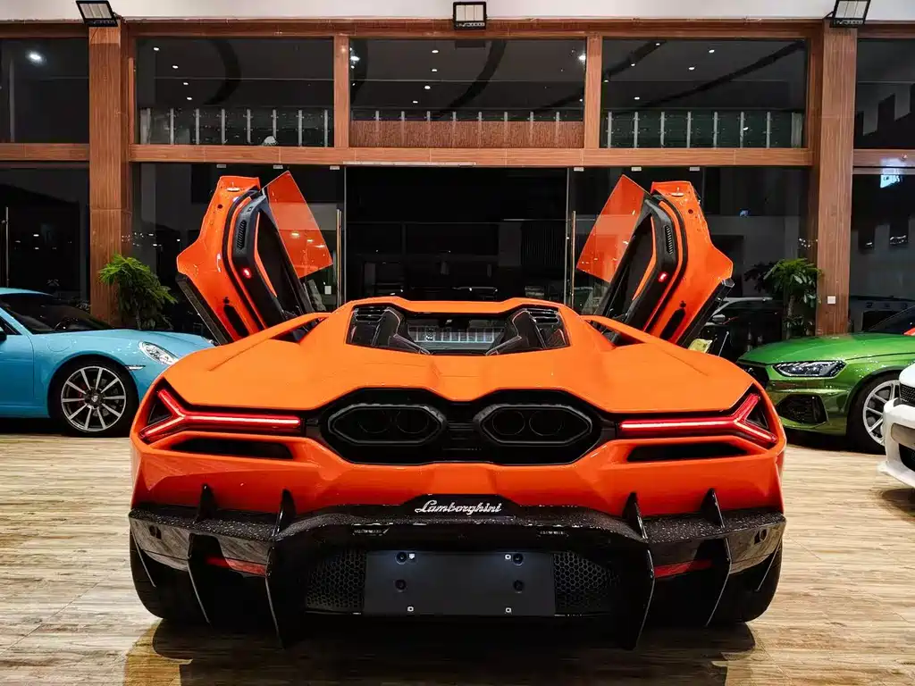 Lamborghini Revuelto 2025 - thumbnail 6