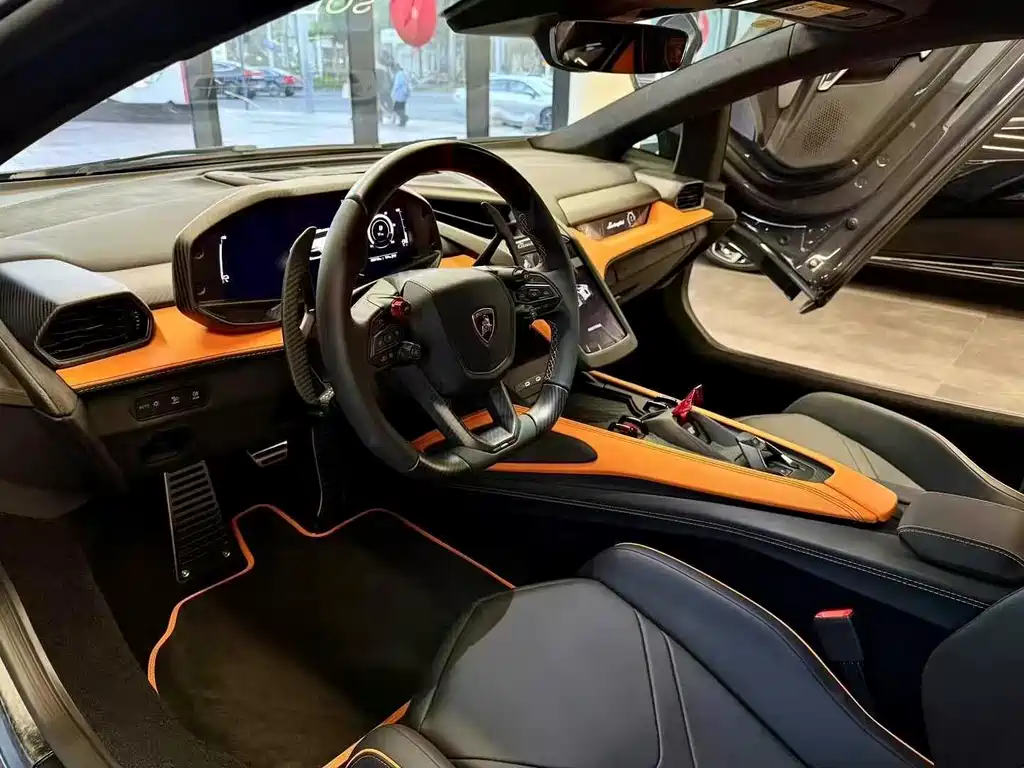 Lamborghini Lamborghini Revuelto 2023 6.5L PHEV Standard Edition 2026 - thumbnail 5
