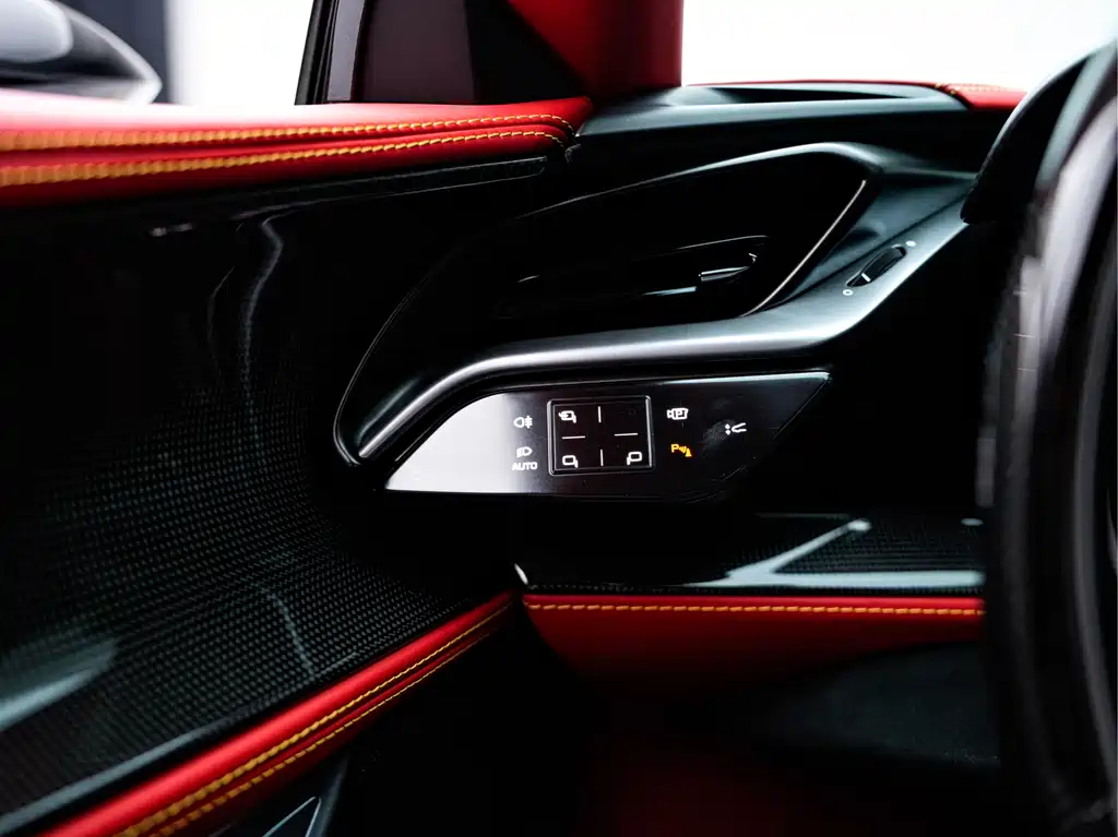 Ferrari SF90 Stradale 2022 - thumbnail 22