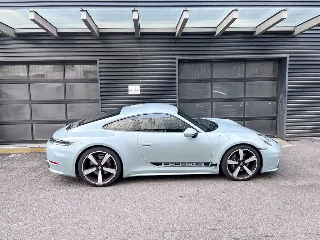 Porsche Porsche 911 Carrera 2025 - thumbnail 4