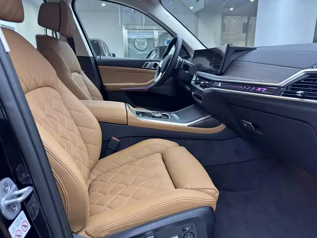 BMW BMW X7 xDrive40i Leading Luxury Package 2026 - thumbnail 11