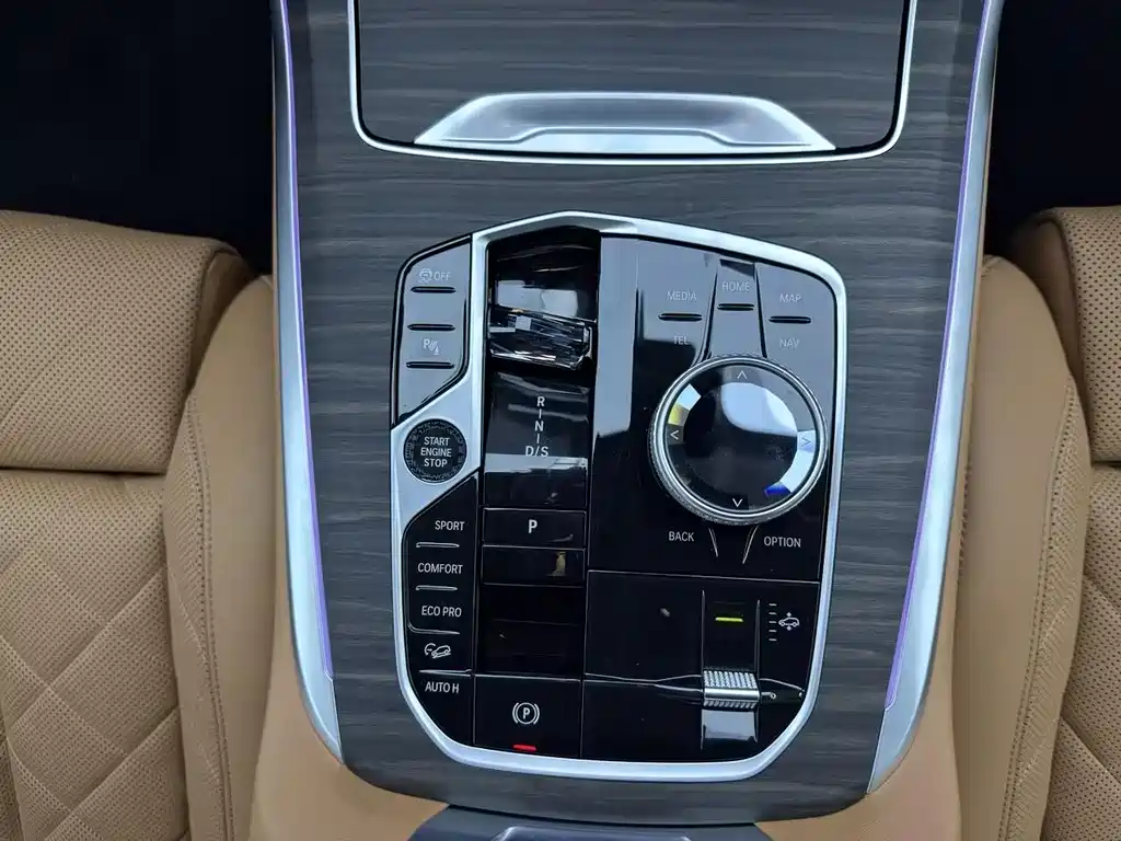 BMW BMW X7 xDrive40i Leading Luxury Package 2026 - thumbnail 15