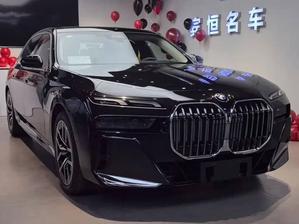 BMW BMW 7 Series 735Li M Sport Package 2026 - thumbnail 3