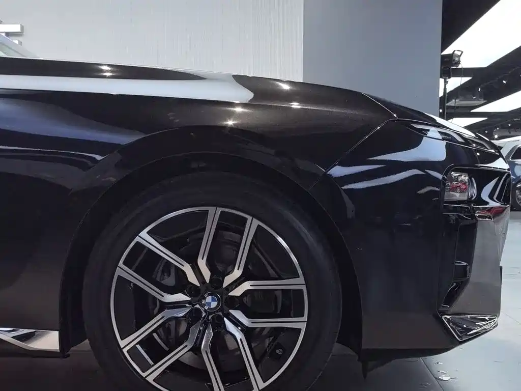 BMW BMW 7 Series 735Li M Sport Package 2026 - thumbnail 5