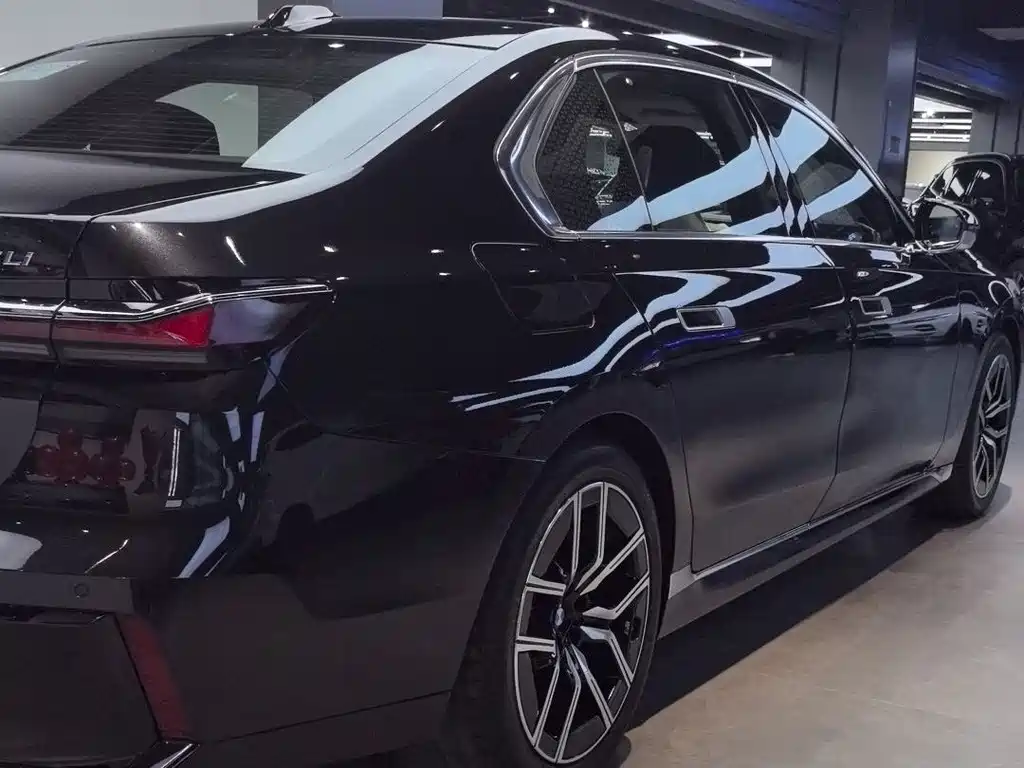 BMW BMW 7 Series 735Li M Sport Package 2026 - thumbnail 10
