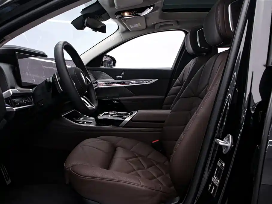 BMW BMW 7 Series 740Li Leading Edition M Sport Package 2026 - thumbnail 12