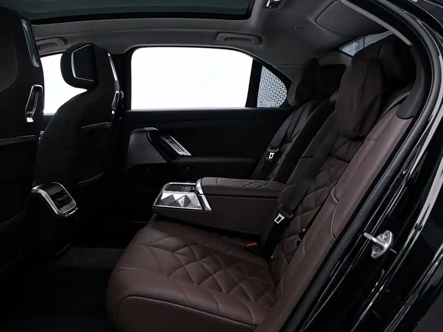 BMW BMW 7 Series 740Li Leading Edition M Sport Package 2026 - thumbnail 14