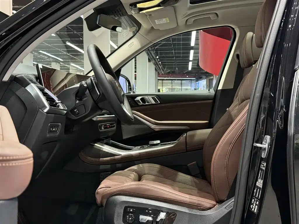 BMW BMW X7 xDrive40i Leading Luxury Package 2026 - thumbnail 11
