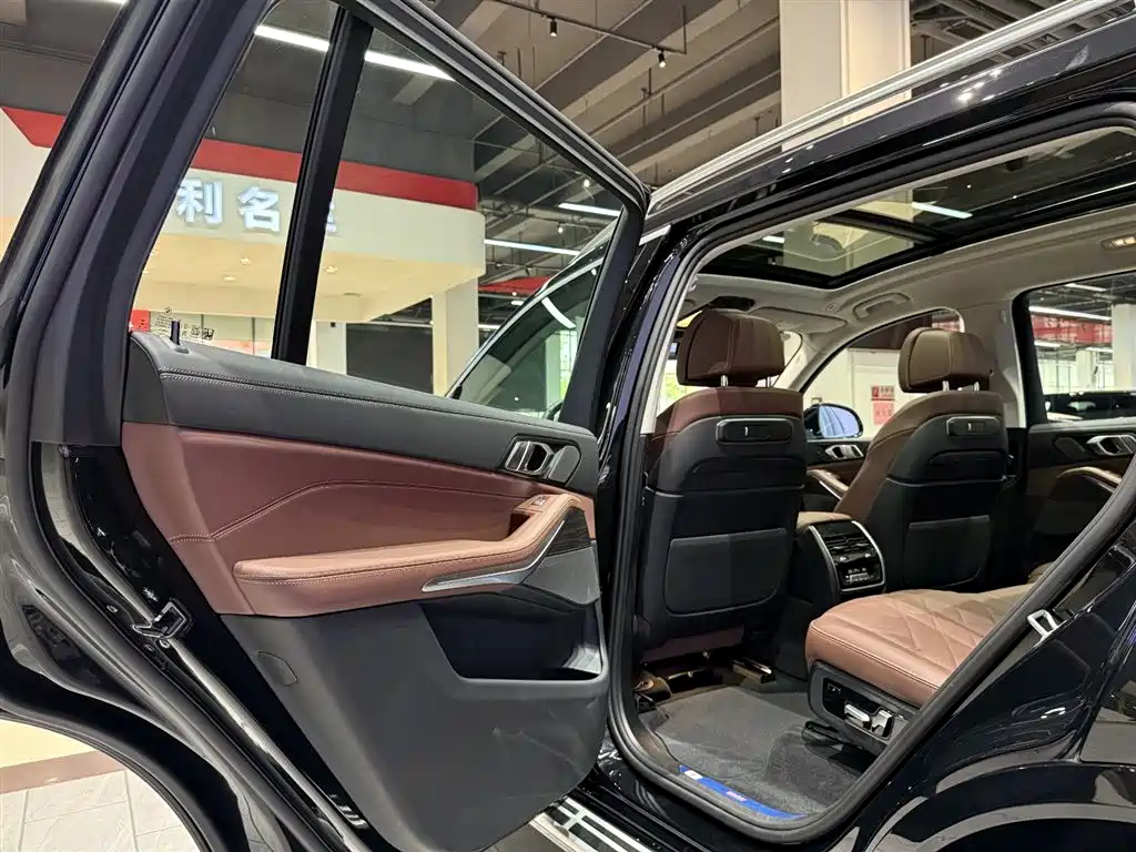 BMW BMW X7 xDrive40i Leading Luxury Package 2026 - thumbnail 15