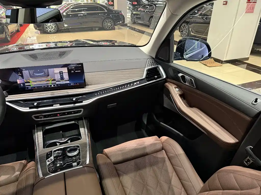 BMW BMW X7 xDrive40i Leading Luxury Package 2026 - thumbnail 22