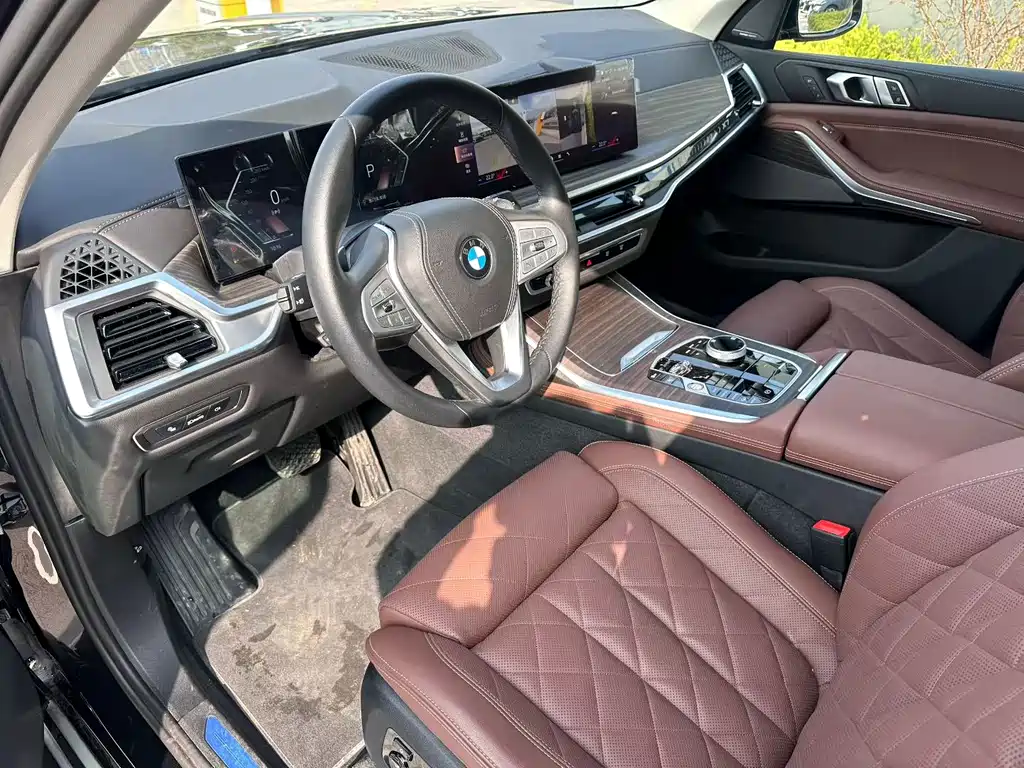 BMW BMW X7 2024 xDrive40i Leading Luxury Package 2025 - thumbnail 4