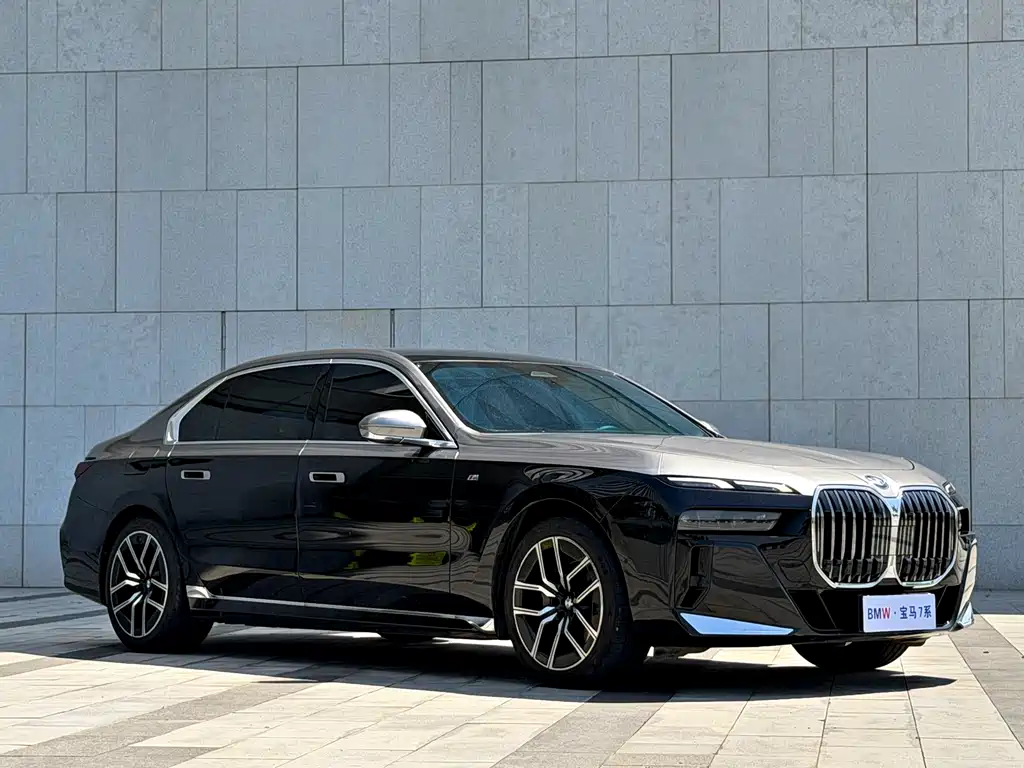 BMW BMW 735Li M Sport 2024 - thumbnail 3